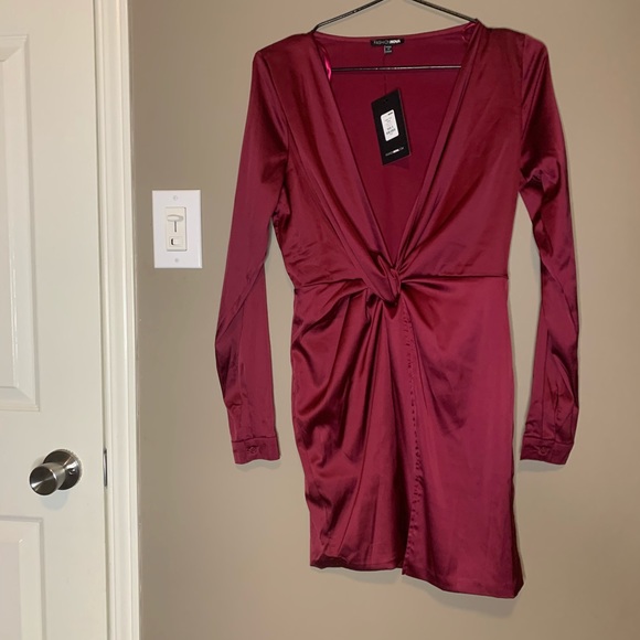 Burgundy dress - Picture 2 of 4